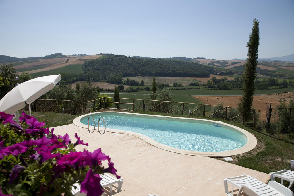 Agriturismo Podere Olivello In Val D'Orcia มอนตาลชิโน ภายนอก รูปภาพ