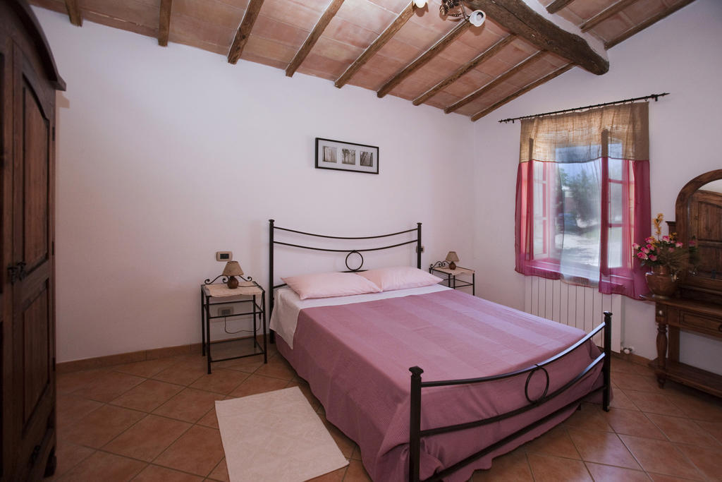 Agriturismo Podere Olivello In Val D'Orcia มอนตาลชิโน ห้อง รูปภาพ